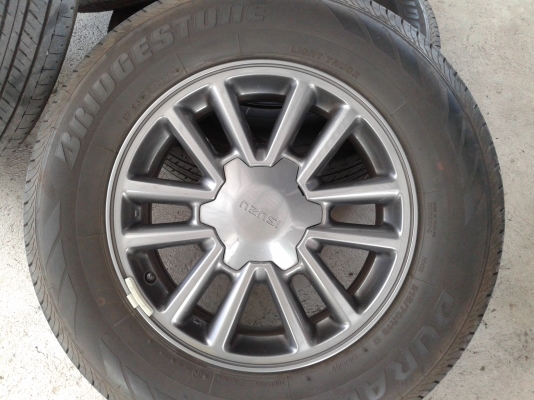 ขายล้อแม็กพร้อมยางอีซูซุออนิว