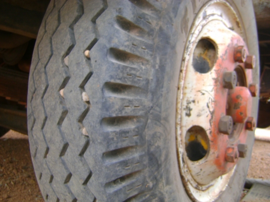 รถเปลี่ยนหัว F17 แชสชีหัวยาว(ทุกอย่างลงเล่มเรียบร้อย) เครื่อง 180แรง เกียร์กลาง  ราคา 380,000 บาท