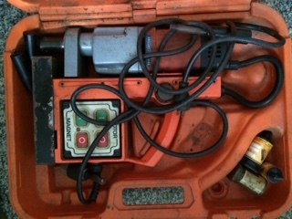 แท่นเจาะแม่เหล็ก