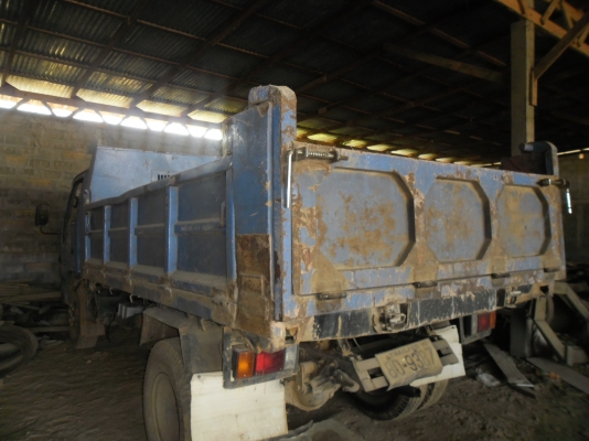 ขายรถดั้ม ISUZU NPR 120 แรงจดทะเบียนปี 40 ทะเบียนเต็มชุดโอนพร้อม