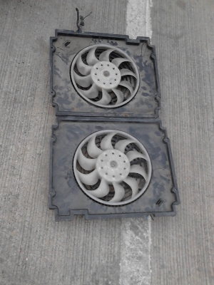 พัดลมระบายความร้อน หม้อน้ำรถยนต์   TEL.081-427-3941