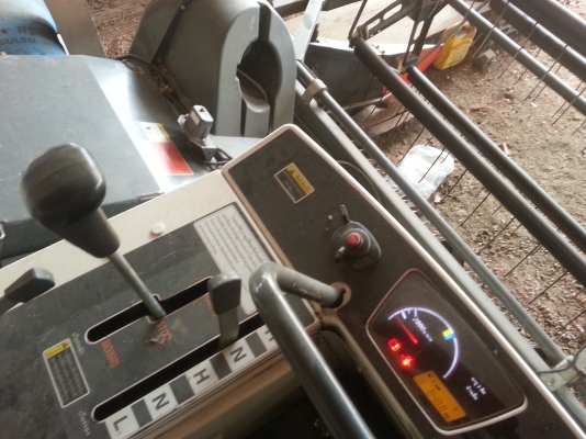 ขายรถเกี่ยว DC 70 เกี่ยวเฉพาะนาปีเท่านั้นครับ