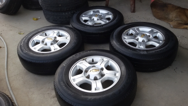 ขายล้อขอบ15 6รูพร้อมยางชุดละ5800