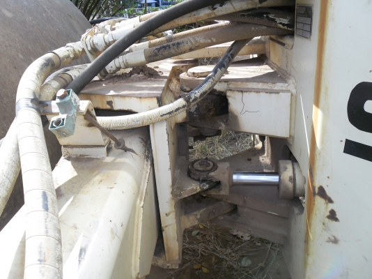 ขายรถบด  INGERSOLLRAND สวยสภาพพร้อมใข้ เอกสารเล่มทะเบียน