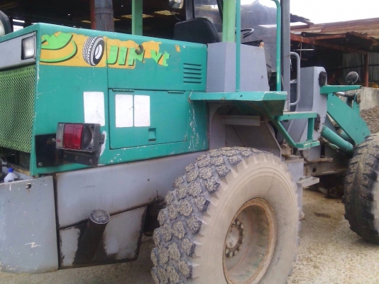 ขายด่วนรถตักนําเข้าKOMATSU-WA-100-1เอวอ่อนมีใบอินวอย