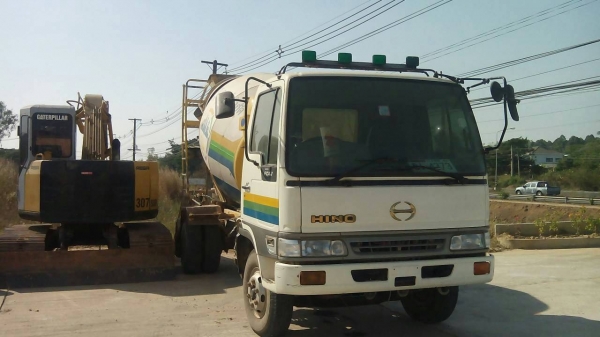 ขายด่วนรถตักนําเข้าKOMATSU-WA-100-1เอวอ่อนมีใบอินวอย