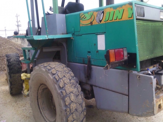 ขายด่วนรถตักนําเข้าKOMATSU-WA-100-1เอวอ่อนมีใบอินวอย