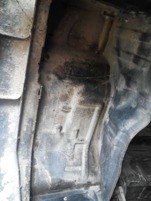 รถอีซูซุ  10 ล้อ หลังถนน  210 แรงม้า. ปี 43  สนใจติดต่อ 081 - 6079515