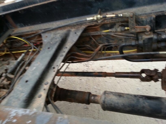 รถอีซูซุ 10 ล้อดั้ม 270 แรงม้า. ปี 41  สนใจติดต่อ  081 - 6079515