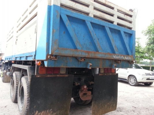 รถอีซูซุ 10 ล้อดั้ม 270 แรงม้า. ปี 41  สนใจติดต่อ  081 - 6079515