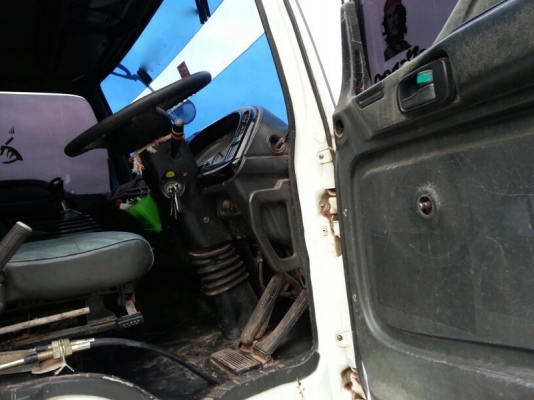 รถอีซูซุ 10 ล้อดั้ม 270 แรงม้า. ปี 41  สนใจติดต่อ  081 - 6079515