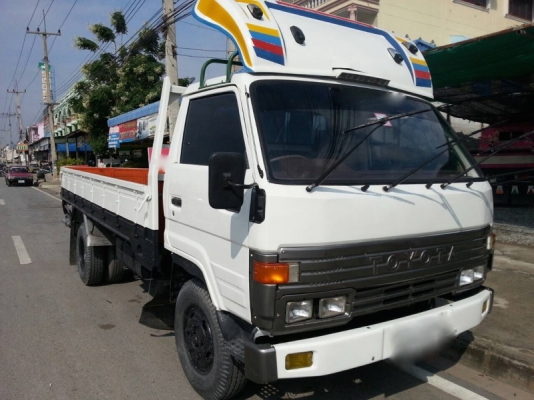 รถ TOYOTA   6 ล้อ  115 แรงม้า. ปี 45   สนใจติดต่อ  081 - 6079515