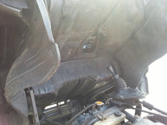 รถ TOYOTA   6 ล้อ  115 แรงม้า. ปี 45   สนใจติดต่อ  081 - 6079515