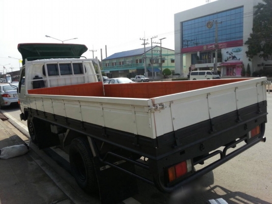 รถ TOYOTA   6 ล้อ  115 แรงม้า. ปี 45   สนใจติดต่อ  081 - 6079515