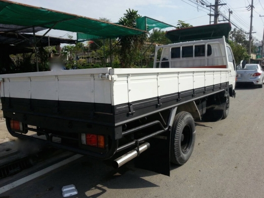 รถ TOYOTA   6 ล้อ  115 แรงม้า. ปี 45   สนใจติดต่อ  081 - 6079515