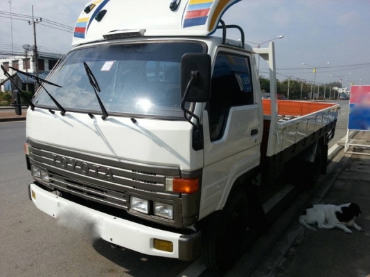 รถ TOYOTA   6 ล้อ  115 แรงม้า. ปี 45   สนใจติดต่อ  081 - 6079515