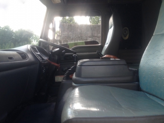 รถอีซูซุ  10  ล้อดั้ม  270  แรงม้า. ปี 50  ( รถวิ่ง 2xx,xxx กว่า กม. )  สนใจติดต่อ  081 - 6079515