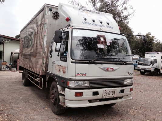 ขายรถ6ล้อFF3H รถห้าง195แรง ตู้แห้ง3บานยาว6.5ช่วงล่างใหญ่