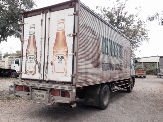 ขายรถ6ล้อFF3H รถห้าง195แรง ตู้แห้ง3บานยาว6.5ช่วงล่างใหญ่