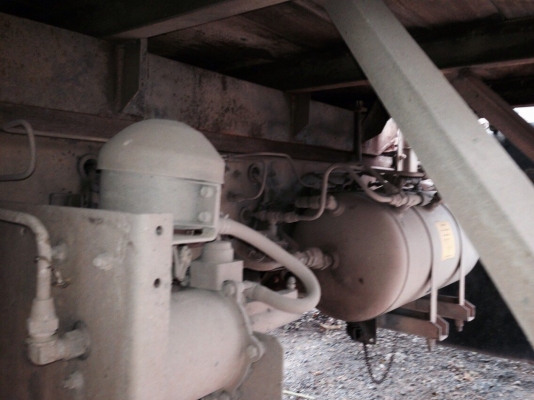 ขายรถ6ล้อFF3H รถห้าง195แรง ตู้แห้ง3บานยาว6.5ช่วงล่างใหญ่