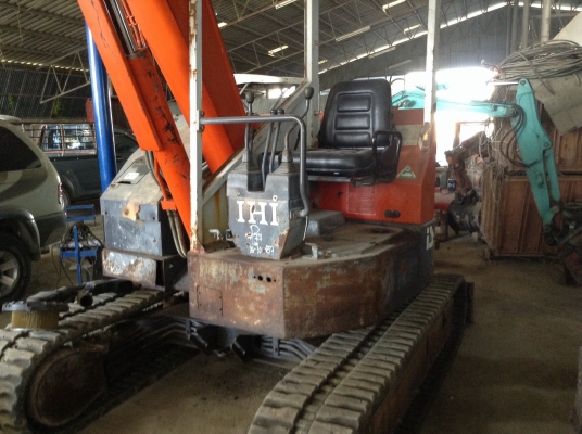 แบคโฮเล็ก IHI55 คอนโทลน้ำมัน เครื่องISUZU ปั้มนิ้วแทรคยาง แบคโฮเล็ก IHI55 คอนโทลน้ำมัน เครื่องISUZU ปั้มนิ้วแทรคยาง