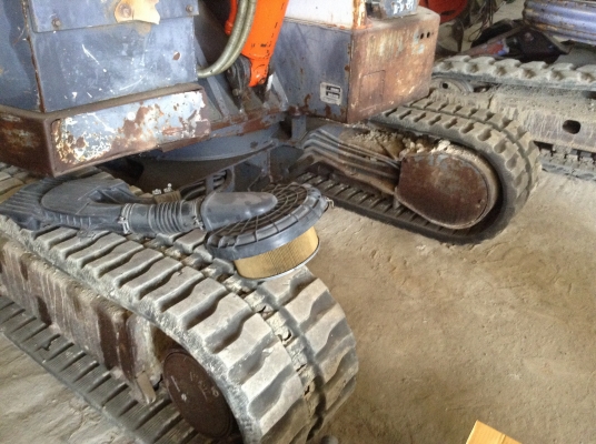 แบคโฮเล็ก IHI55 คอนโทลน้ำมัน เครื่องISUZU ปั้มนิ้วแทรคยาง แบคโฮเล็ก IHI55 คอนโทลน้ำมัน เครื่องISUZU ปั้มนิ้วแทรคยาง