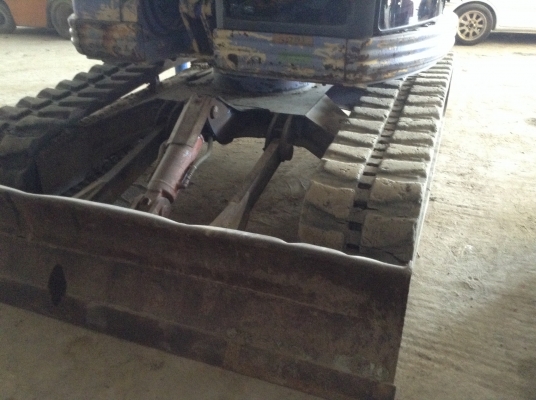 HITACHI75คอนโทลน้ำมัน แทรคยางแอร์เย็น เครื่องBD NISSAN3000ปั้มนิ้ว