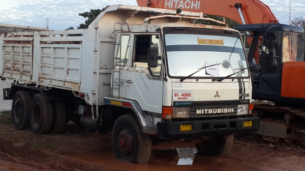 ขายด่วนไอ้หลงโบสองเพลาดั้มซีเรี่ยนFN527MTF4848สภาพเก็บรายละเอียดใหม่สวยกริบโทร0843923995