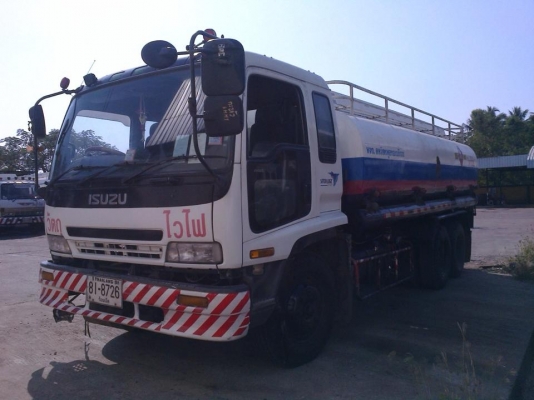 ขายรถน้ำมัน สิบล้อ  ISUZU ร๊อคกี้พร้อมใช้งานราคา800,000 บาท
