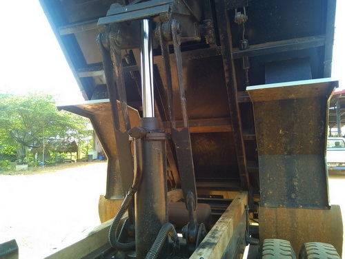 ขายด่วน รถบรรทุก 6 ล้อดั๊มใหม่ ยี่ห้อ HINO 120 แรงม้า