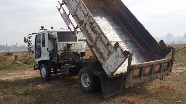 ขายดัมพ์6ล้อ อีซูซุDECA FRR195 ยาง8.25R16 แชชซีสวย พ.เพาเวอร์เบรคทิ๊ฟฟี่ แอร์เย็น 6HE1  กระบะดัมพ์5คิว