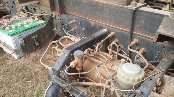 ขายดัมพ์6ล้อ อีซูซุDECA FRR195 ยาง8.25R16 แชชซีสวย พ.เพาเวอร์เบรคทิ๊ฟฟี่ แอร์เย็น 6HE1  กระบะดัมพ์5คิว