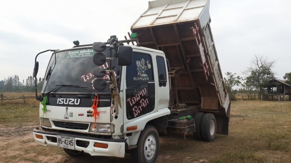 ขายดัมพ์6ล้อ อีซูซุDECA FRR195 ยาง8.25R16 แชชซีสวย พ.เพาเวอร์เบรคทิ๊ฟฟี่ แอร์เย็น 6HE1  กระบะดัมพ์5คิว