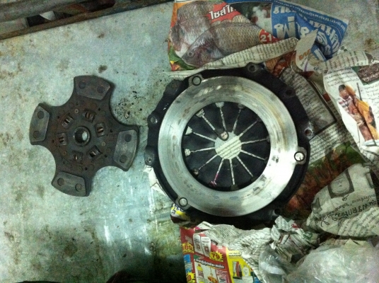 เกียร์ธรรมดา sr20 ขับหน้าลูกใหญ่ครัชน้ๆมัน