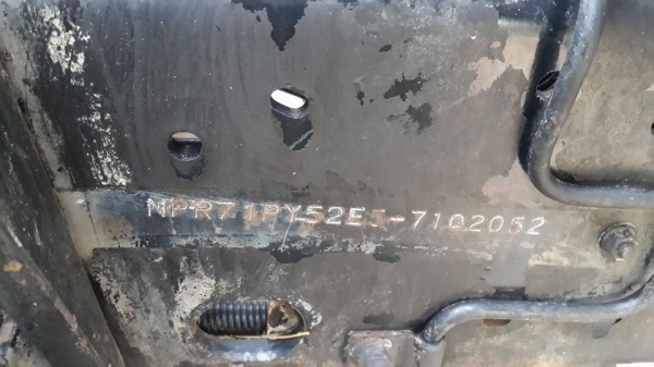 ขาย6ล้ออีซูซุNPR 130เทอร์โบ ปี49 วิ่งน้อย ยาว5เมตร แชชซีสวยเครื่องดี ภายในสวย กระบะสวย แอร์เย็น พ.เพาเวอร์ สภาพร้อมใช้งาน พื้นดี ทะเบียนเต็มภาษีปี58