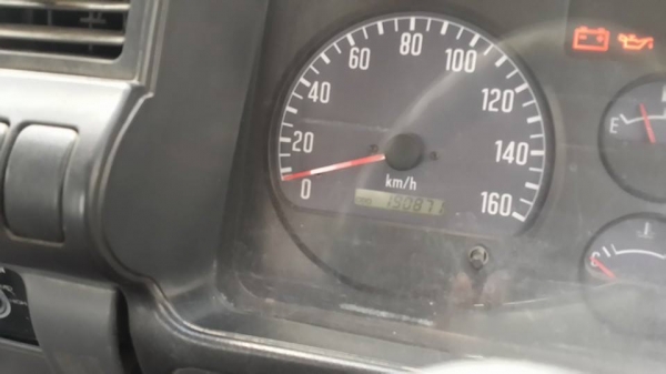 ขาย6ล้ออีซูซุNPR 130เทอร์โบ ปี49 วิ่งน้อย ยาว5เมตร แชชซีสวยเครื่องดี ภายในสวย กระบะสวย แอร์เย็น พ.เพาเวอร์ สภาพร้อมใช้งาน พื้นดี ทะเบียนเต็มภาษีปี58