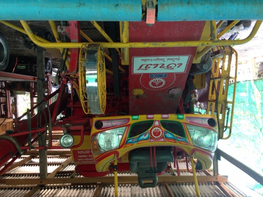 ขายรถเกษตรพัฒนา รุ่นเงินมี รถออกป้ายแดงมาเงินสด รถเข้าปีที่ 3 ออกมาจากศูนย์ เกี่ยวนาปีรวมๆไม่ถึง 2,000 ไร่ ทุกอย่างเดิมๆทั้งคัน