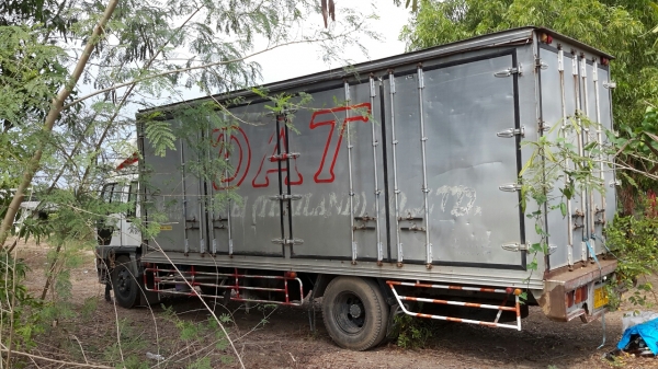 ขายรถ6ล้อ HINO FF1J 212 แรงม้า พร้อมตู้แห้ง 6บาน ยาว 7.2 เมตร