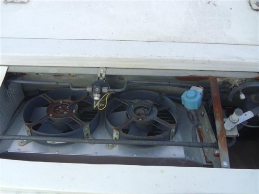 ขายตู้้ห้องเย็น 6 ล้อ ยาว 5.30 เมตร