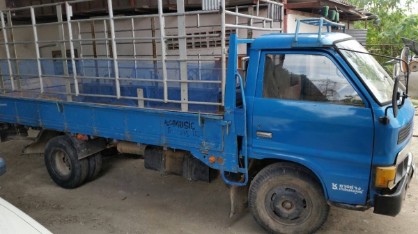 รถหกล้อ KS 110 เครื่องดีคันชีสวย ทะเบียนเต็มเอกสารพร้อมโอน