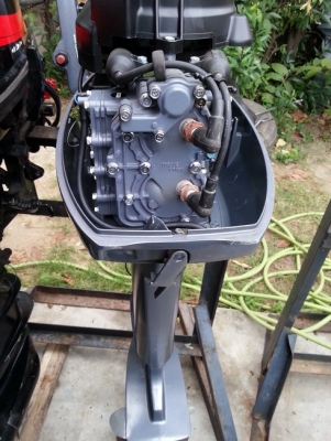 ขายเครื่องเรือ YAMAHA 8 HP , 15 HP หางสั้น