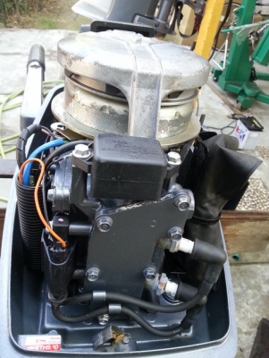 ขายเครื่องเรือ YAMAHA 8 HP , 15 HP หางสั้น