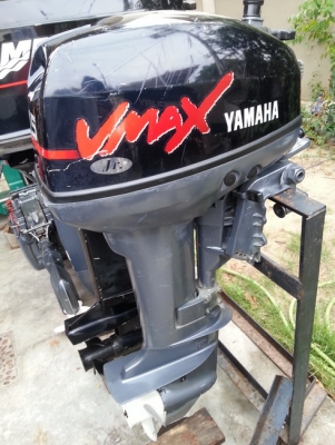 ขายเครื่องเรือ YAMAHA 8 HP , 15 HP หางสั้น
