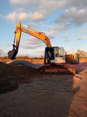 ขายแบคโฮครับ PC150-3 ขอบคุณ ก.รุ่งเจริญค้าของเก่า อ.ยางตลาด กาฬสินธุ์