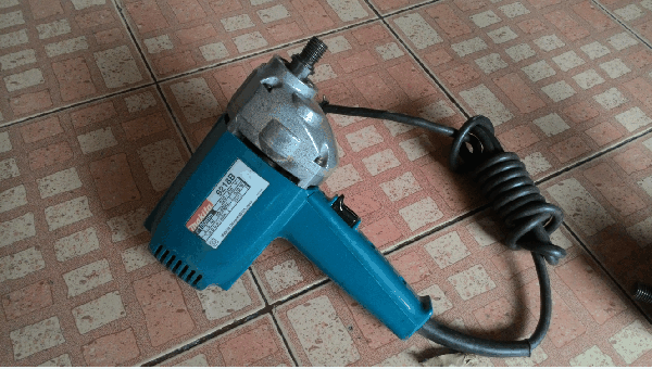 ขายเครื่องขัดสี Makita 9218B