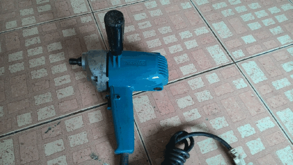 ขายเครื่องขัดสี Makita 9218BL