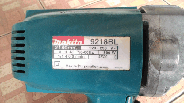 ขายเครื่องขัดสี Makita 9218BL
