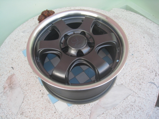 ขายล้อแม็ก 15"x7" et20 5รู114.3 สีเทากันขอบเงา  สนใจติดต่อเล็กคลองสามครับ 081-3747940