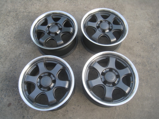 ขายล้อแม็ก 15"x7" et20 5รู114.3 สีเทากันขอบเงา  สนใจติดต่อเล็กคลองสามครับ 081-3747940