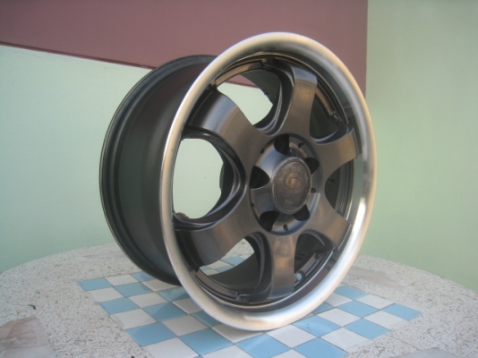 ขายล้อแม็ก 15"x7" et20 5รู114.3 สีเทากันขอบเงา  สนใจติดต่อเล็กคลองสามครับ 081-3747940